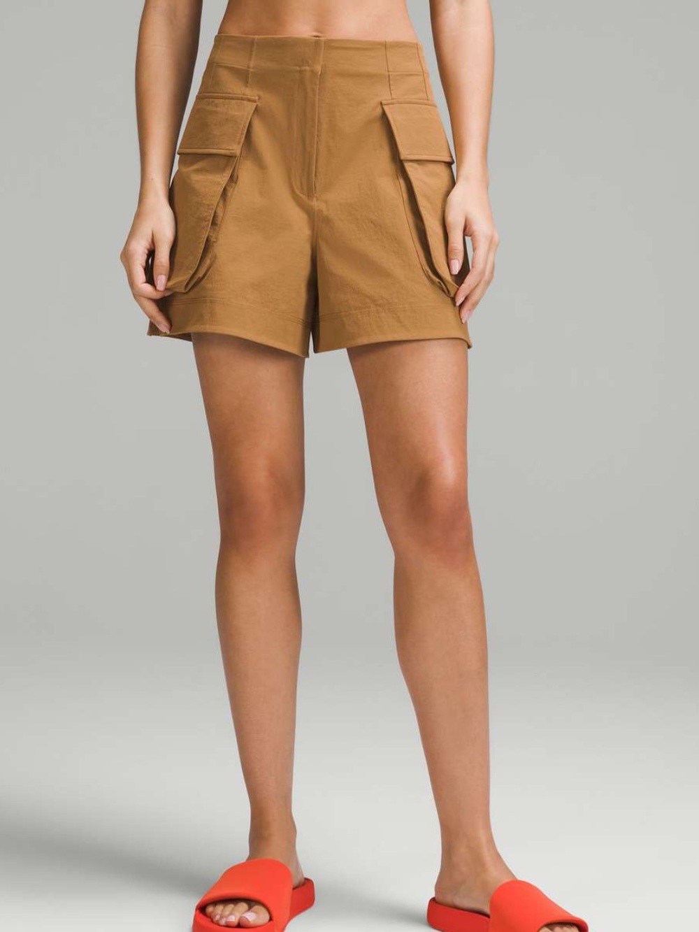 Lululemon Relaxed Fit High Rise Cargo Short 4”